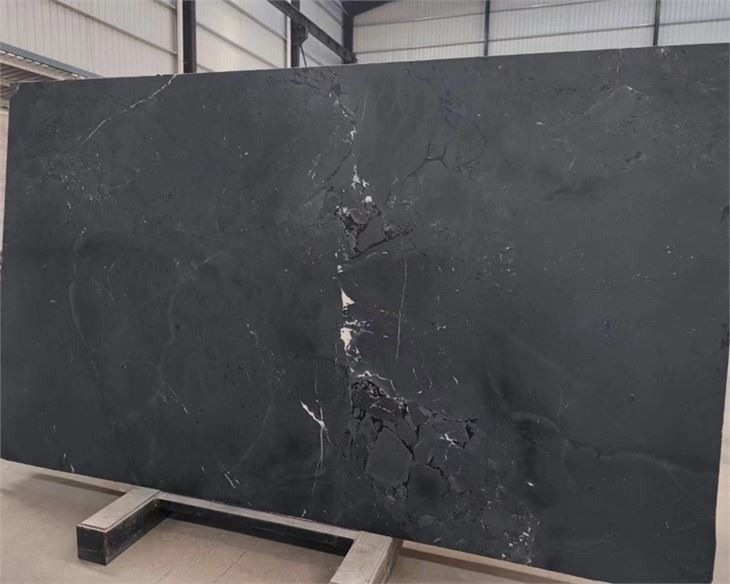 Negresco Black Quartzite Slabs Negresco Black Quartzite Slabs
