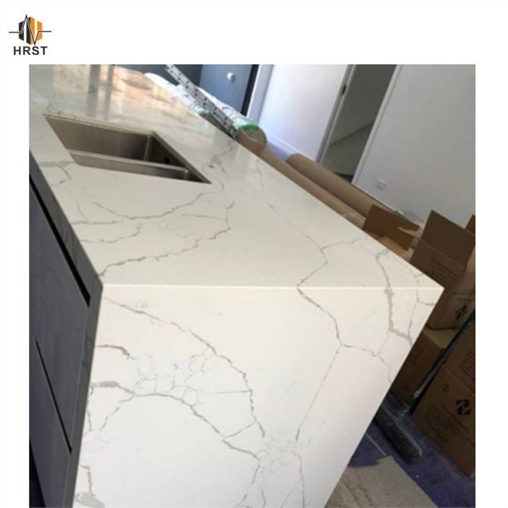 Calacatta Quartz Slab