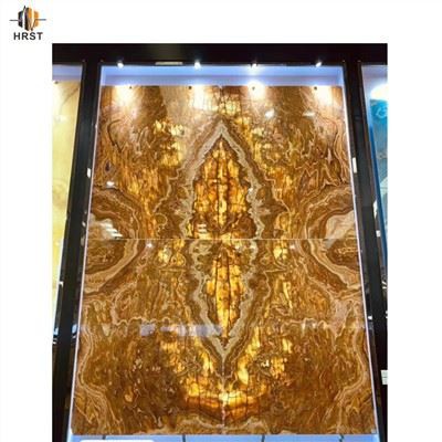 أونيكس بني شفاف